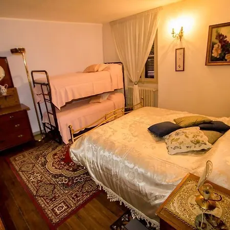 Bed & Breakfast Foresteria Lombarda Ca' Pelitti 3*